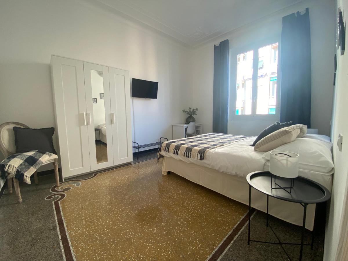 Double or Twin Room with Shared Bathroom