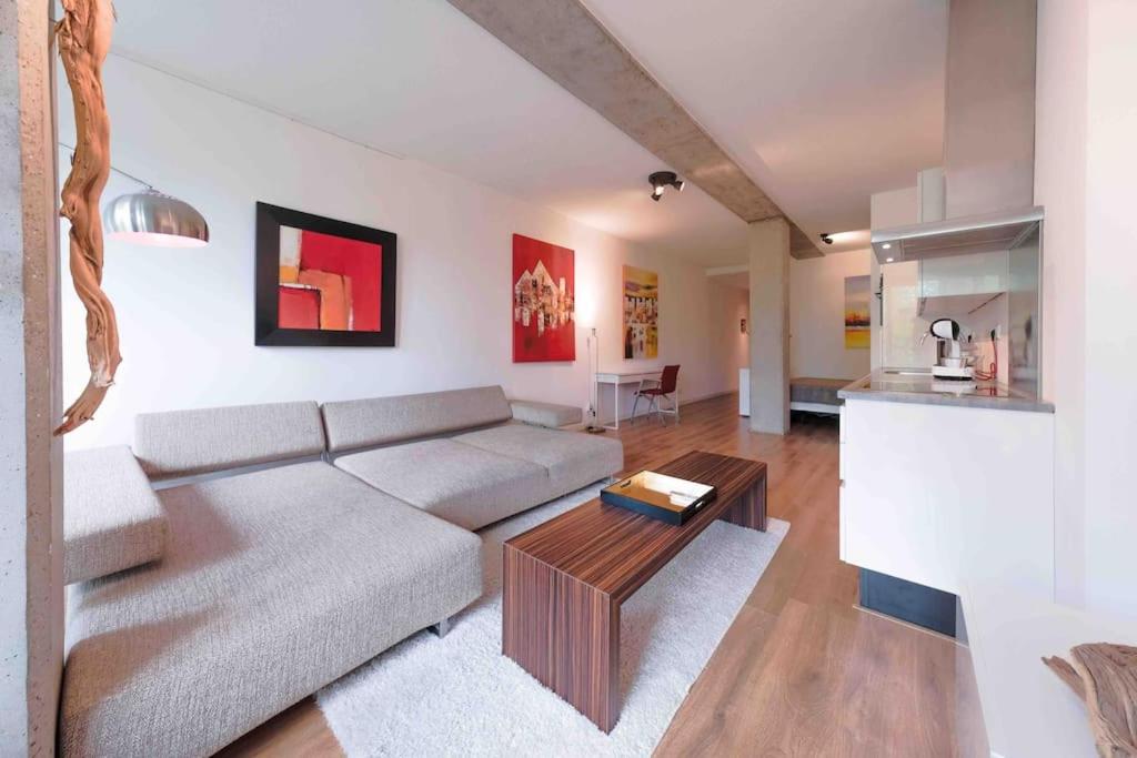 B&B Rotterdam - trendy STUDIO ROTTERDAM CENTER - Bed and Breakfast Rotterdam