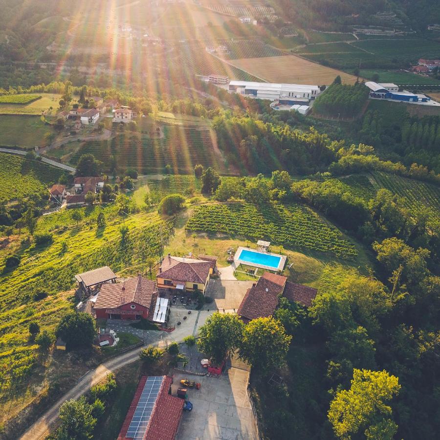 Classic Cottage XL - Agriturismo Spazioso per Famiglie nelle Langhe con Piscina - B&B Vesime