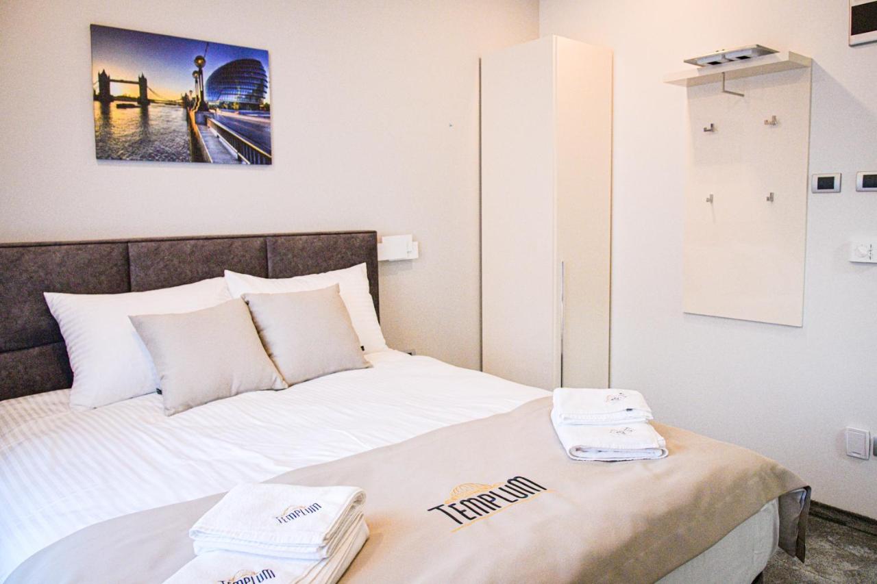 Chambre Double Deluxe avec Douche