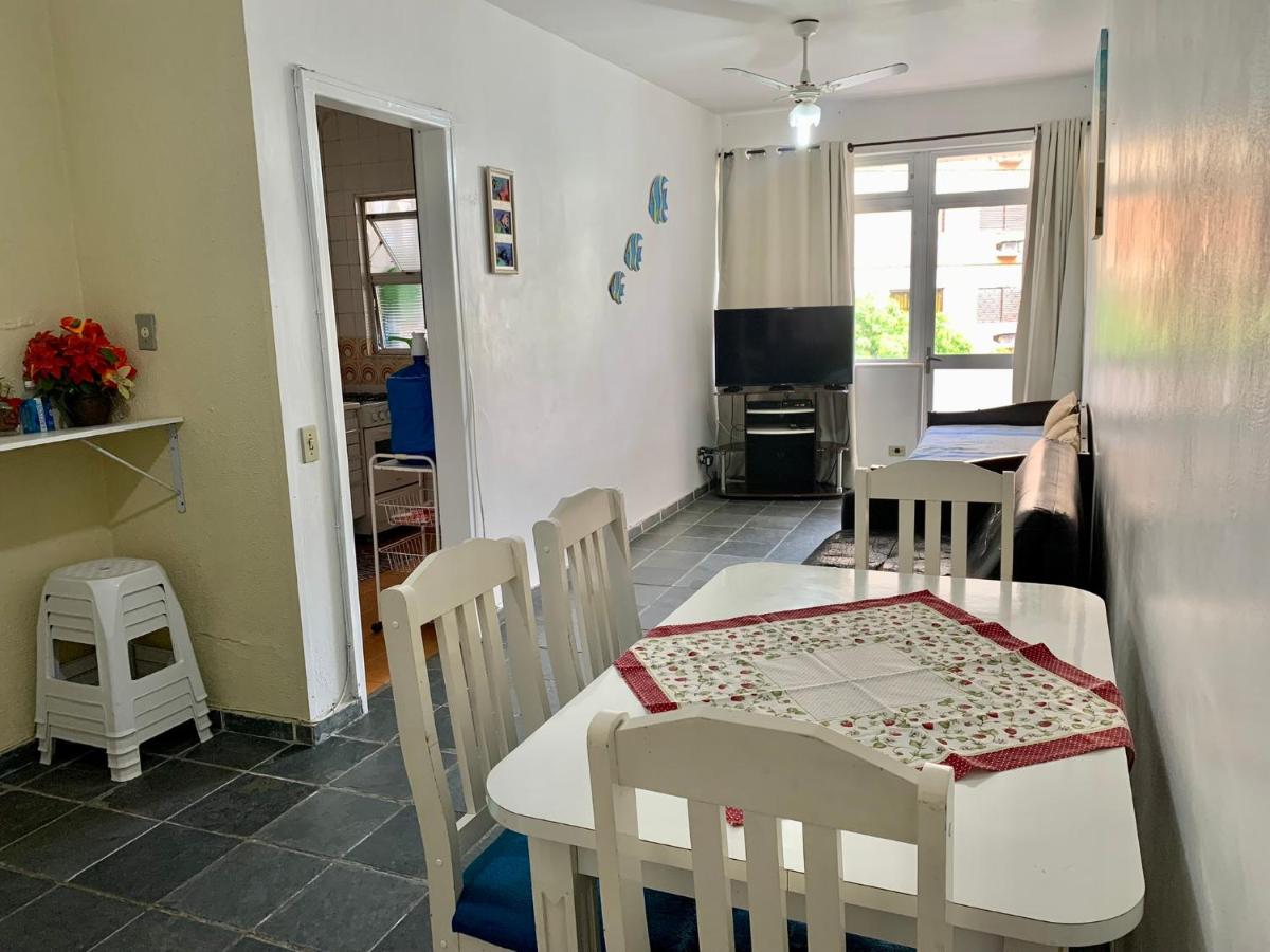 Apartamento Ótima Localização no Guarujá-Astúrias - B&B