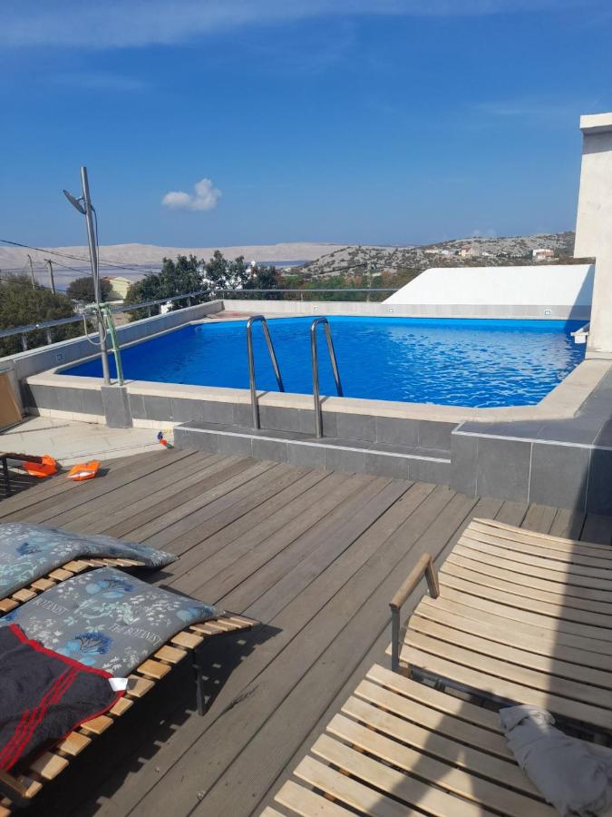 Apartmani CESARICA - Ferienwohnung Karlobag