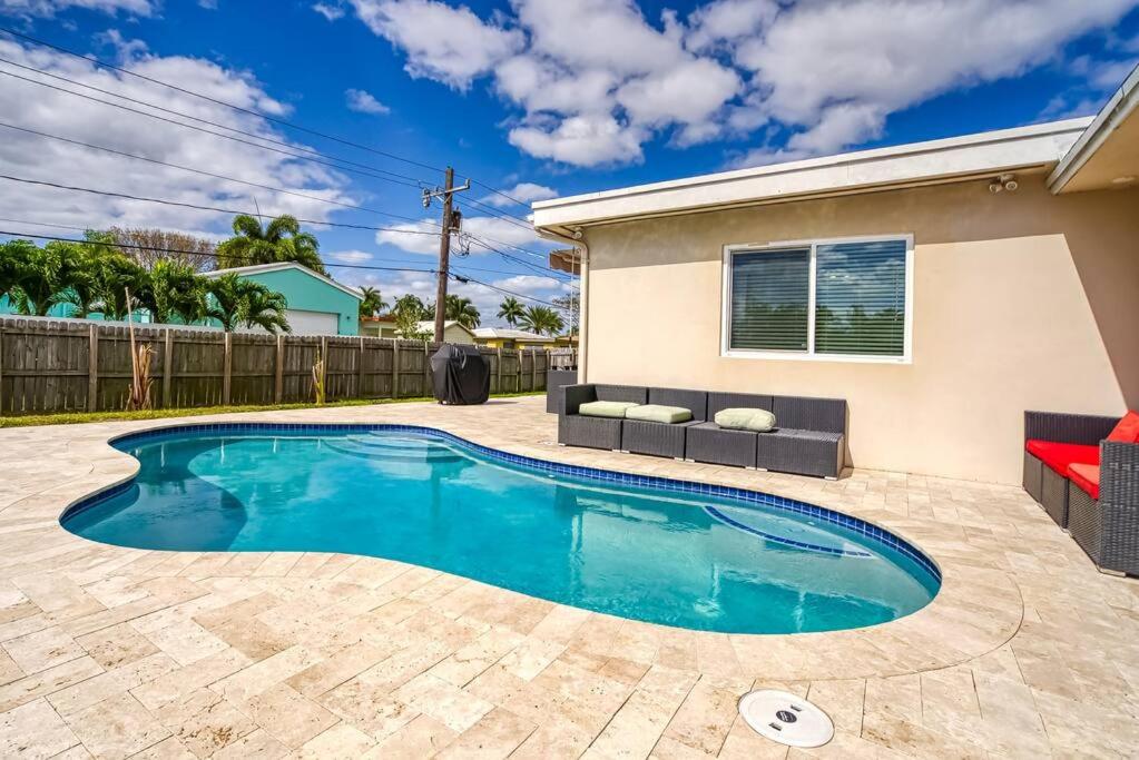 Tranquil Retreat with HEATED POOL Minutes to the Beach - Ferienwohnung Dania Beach