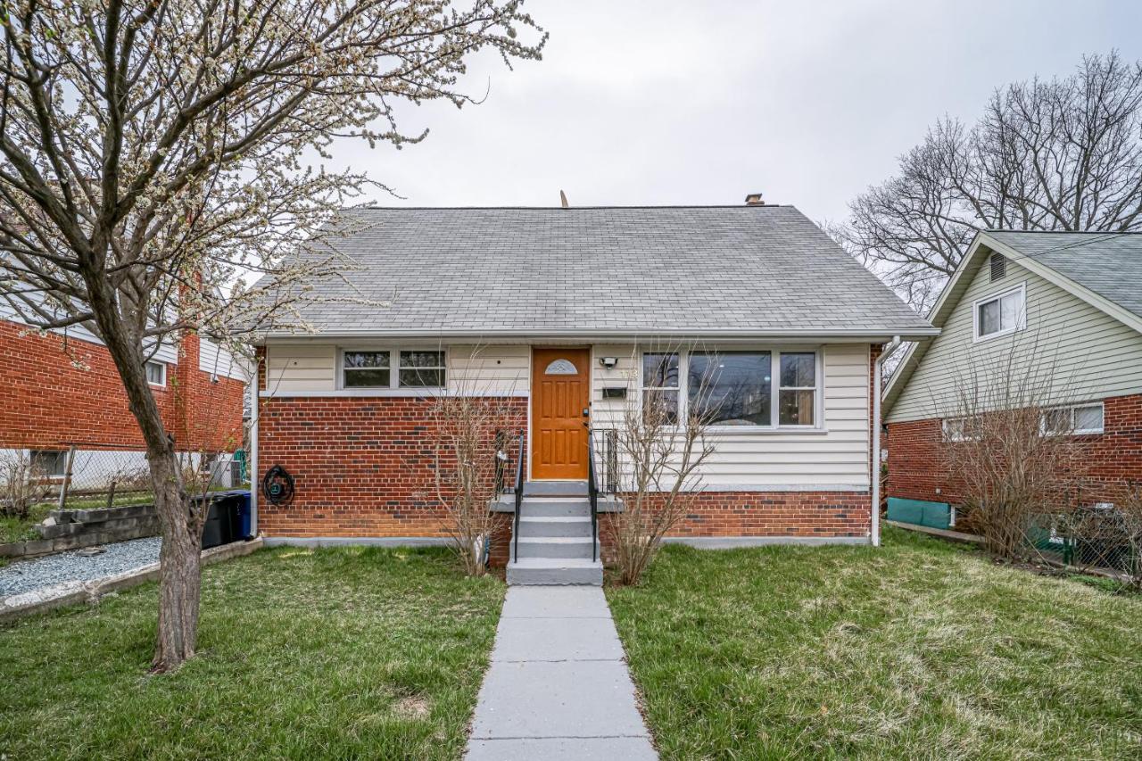 Lovely 2 Bedroom, 2 Bath Unit in West Alexandria. - Bed and Breakfast