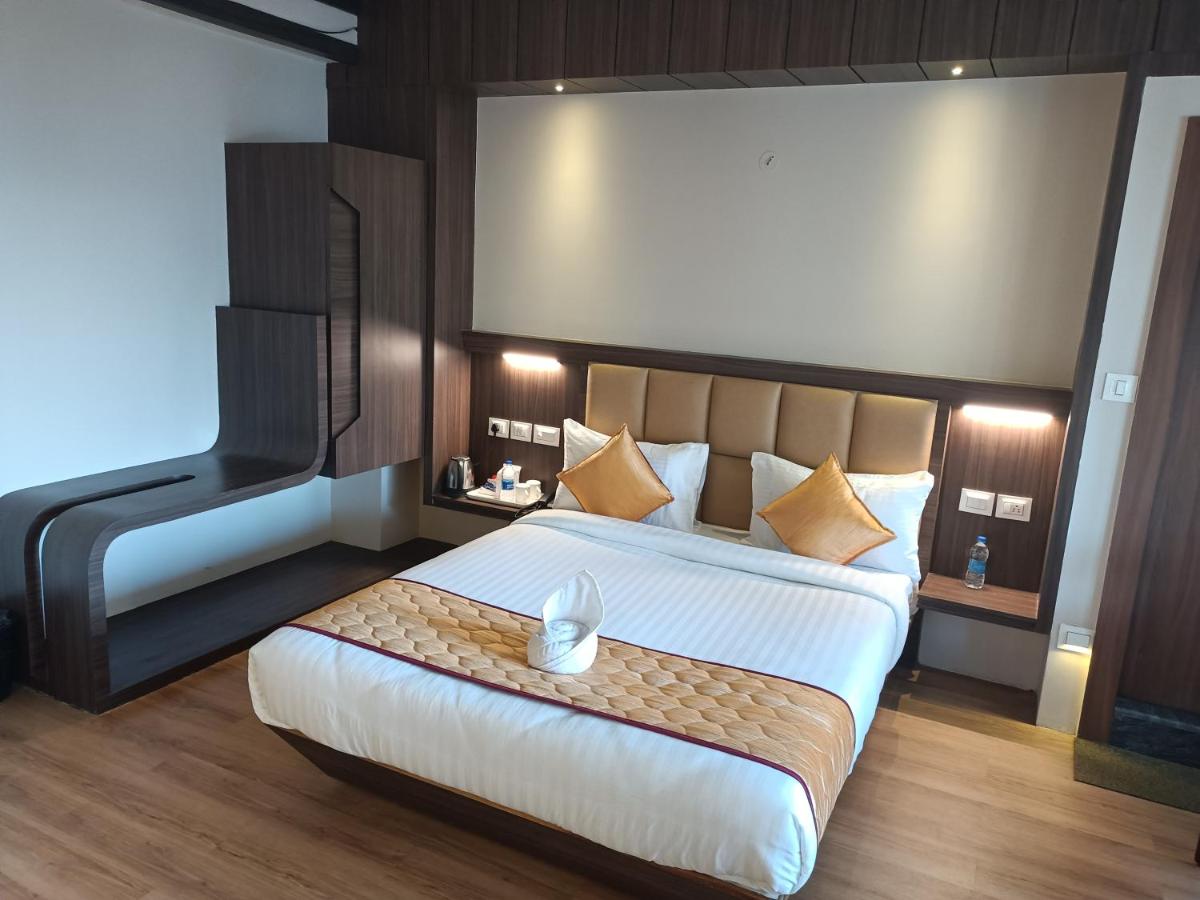 B&B Kalimpong - Golden Peaks Hotel & Restaurant - Bed and Breakfast Kalimpong