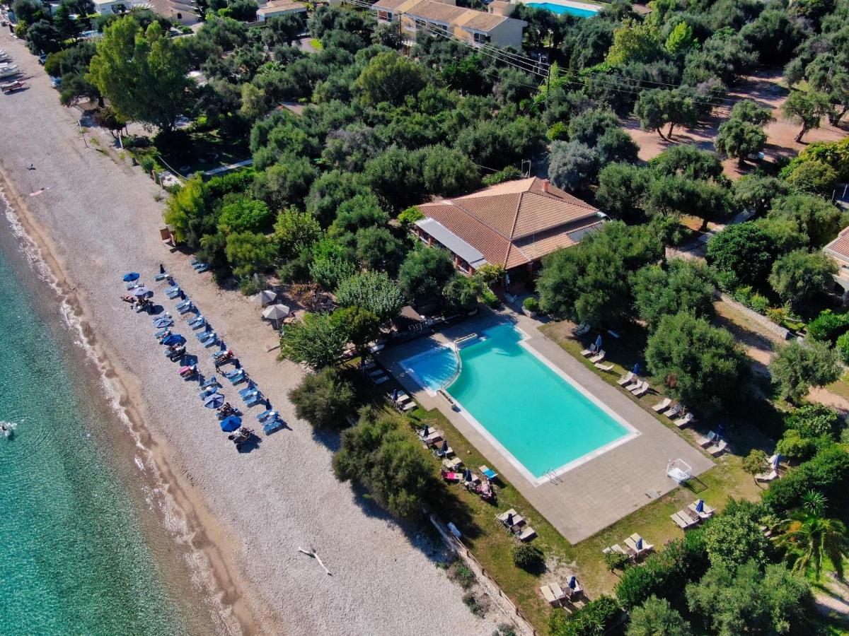 Pebbles and sea at Barbati with shared pool - Chambres d’hôtes