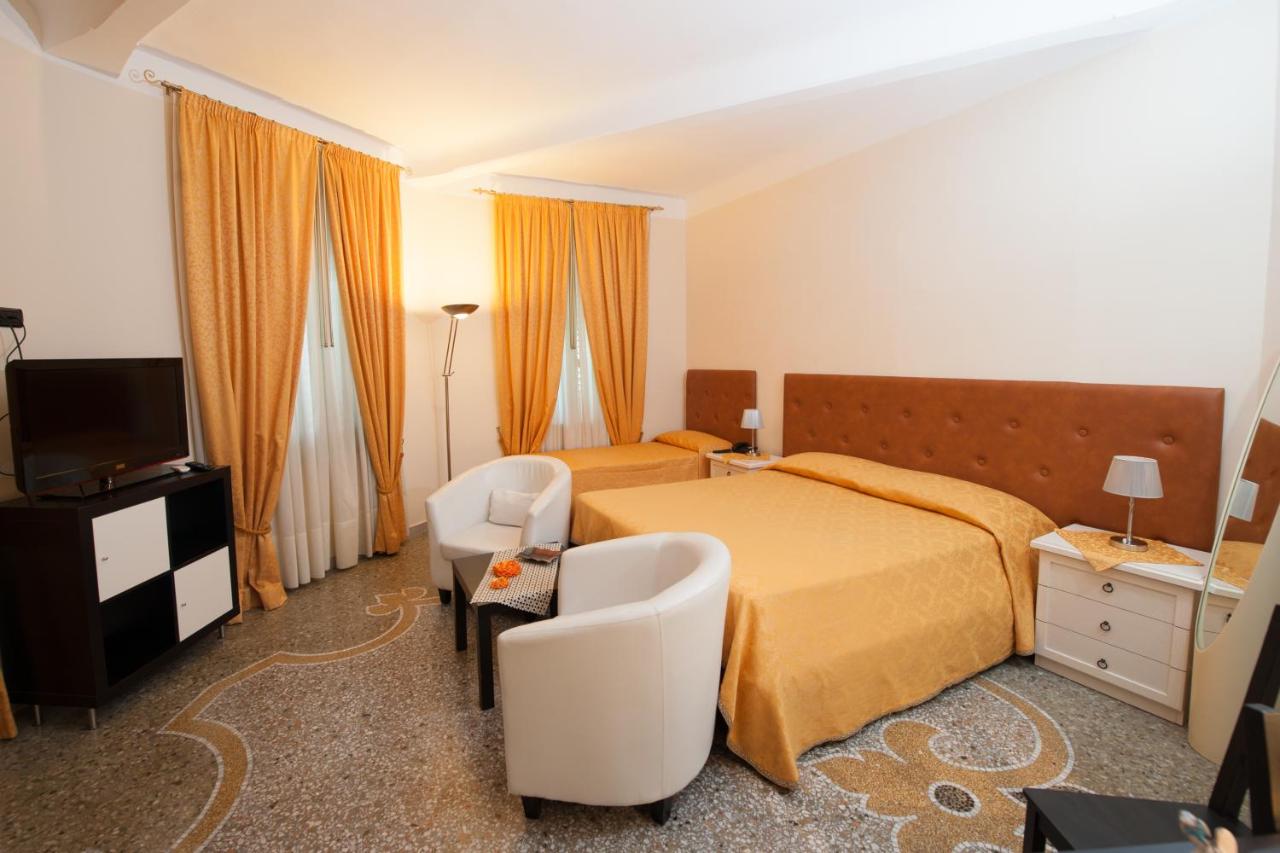 Comfort Triple Room