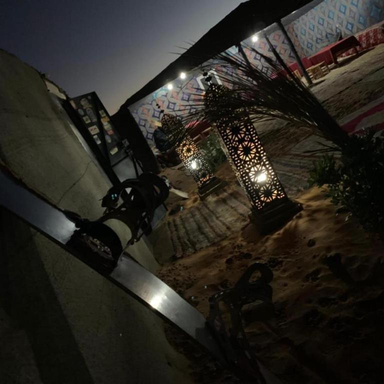 Camp Sahara Majestic - Chambres d’hôtes Mhamid