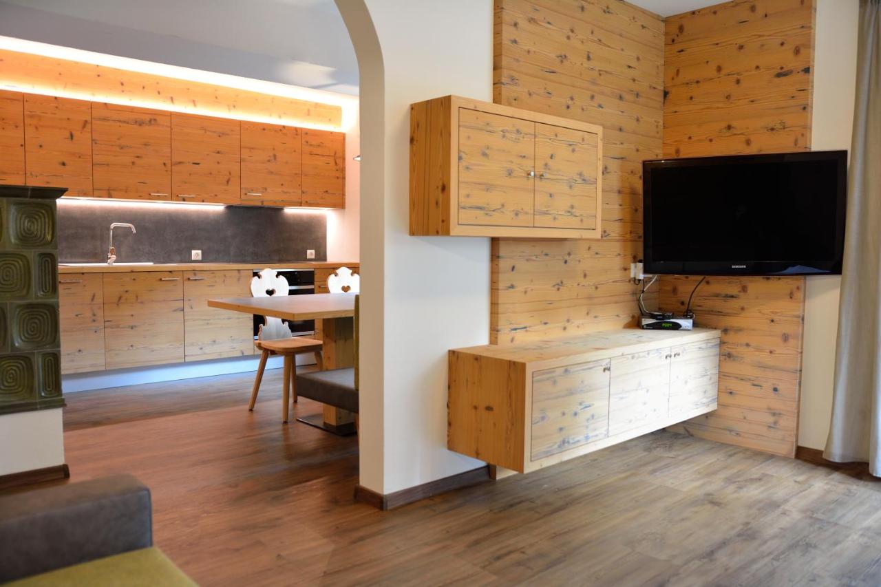 Appartamento con 2 Camere da Letto e Vista Giardino 