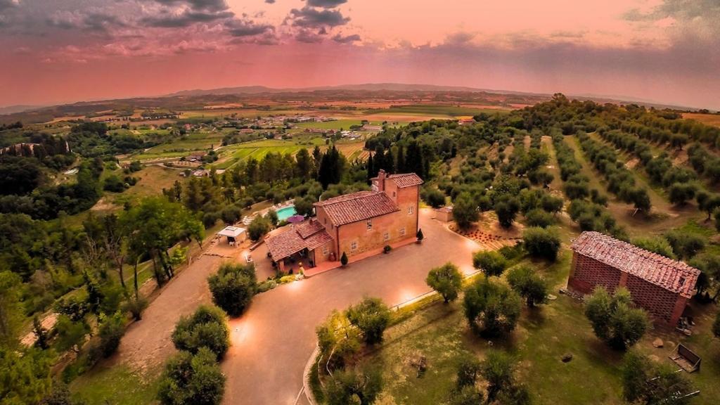 B&B Forcoli - VILLA LARINO Luxury villa in Tuscany with breathtaking view - Bed and Breakfast Forcoli