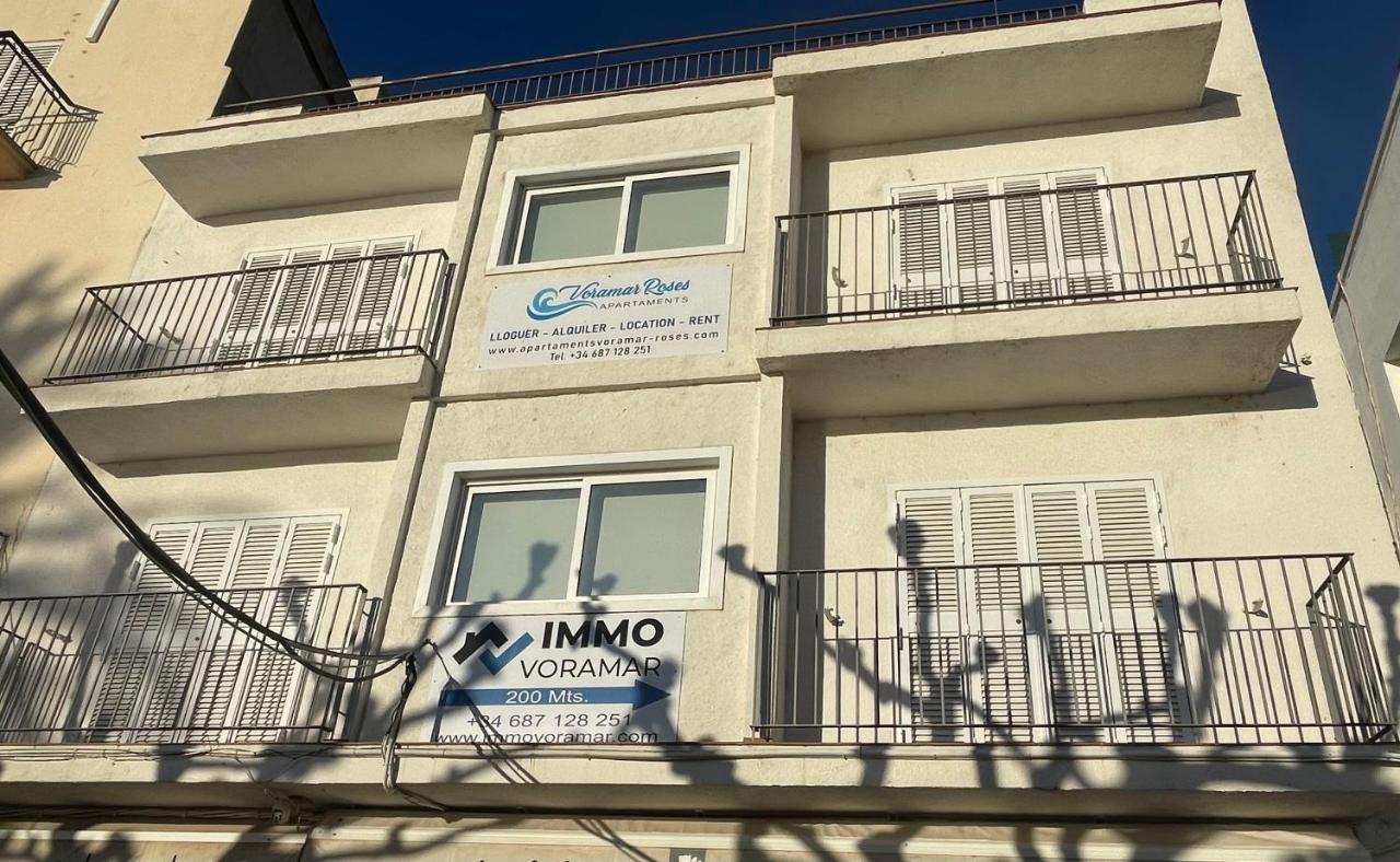 Apartaments Voramar Roses - Ferienwohnung