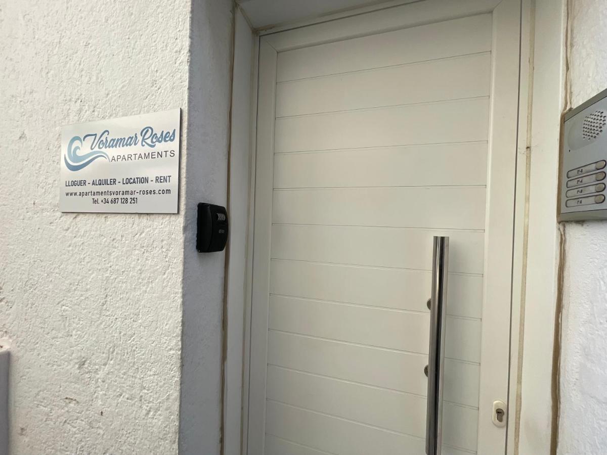 Apartaments Voramar Roses - Ferienwohnung Roses