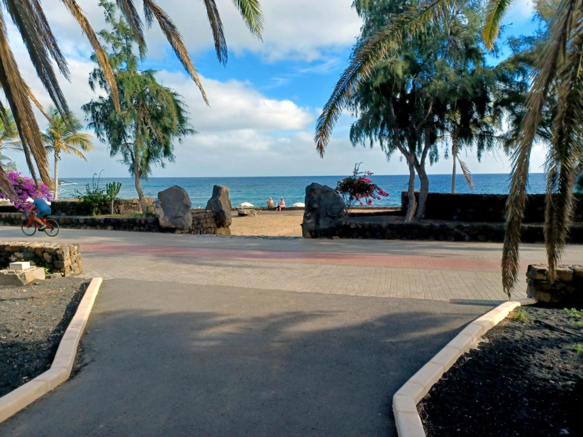 Bungalow Playa Bastian - Piscina climatizada - Wifi - Playa 1 min. - B&B