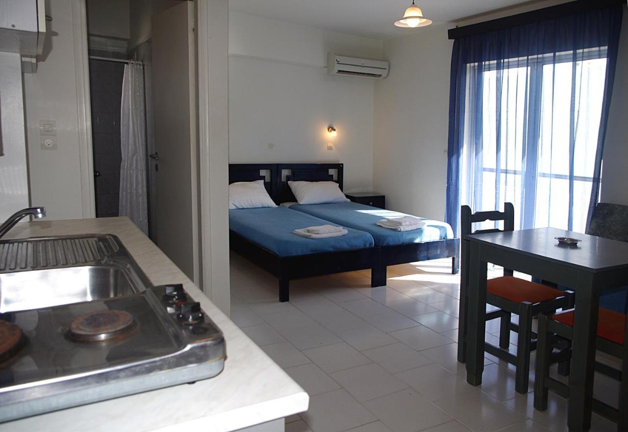 Studio - Vue Latérale sur Mer (3 Adultes)