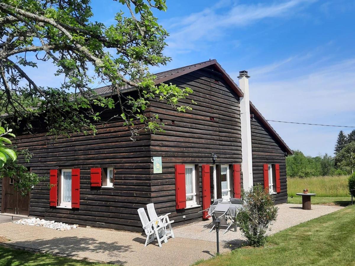 Chalet familial avec grand jardin et équipements pour enfants, à 500m du centre de Ban-sur-Meurthe - Chambres d'hôtes Ban-sur-Meurthe-Clefcy