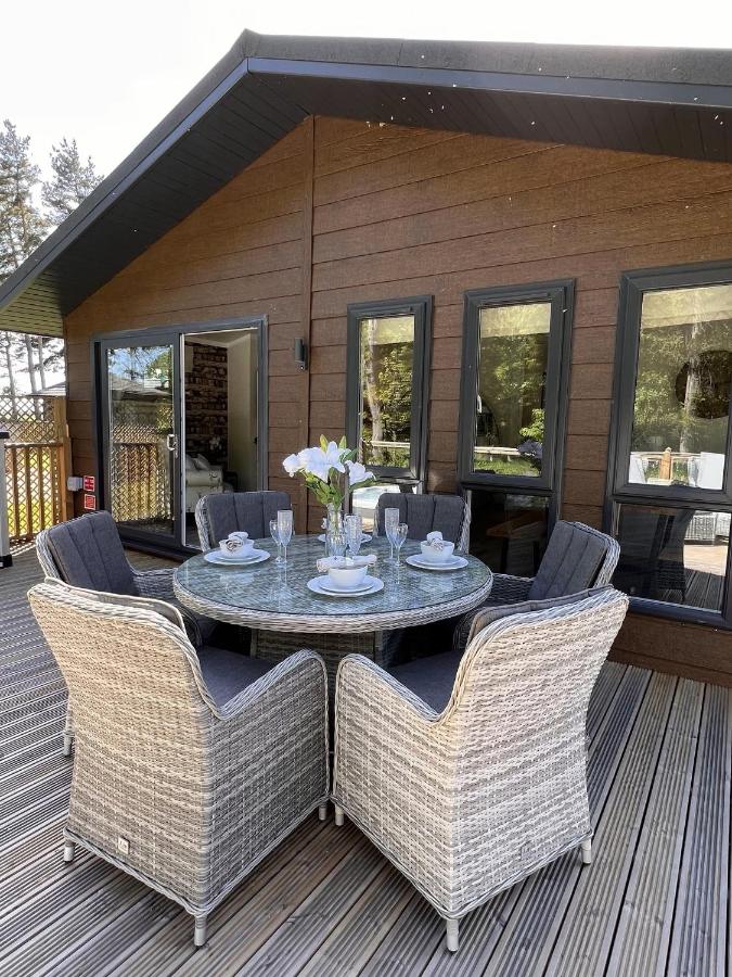 Hollicarrs - Kingfisher Lodge - B&B