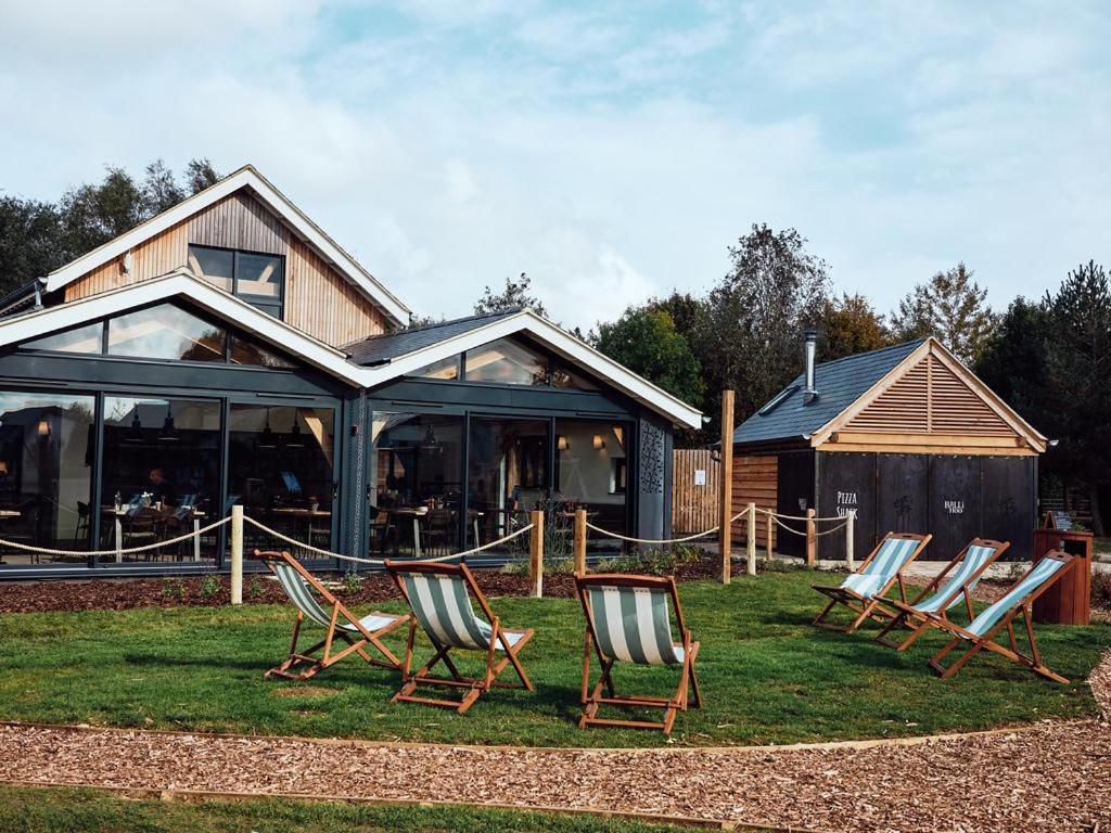 Lakeside property with spa access on a nature reserve Misty Lodge MV69 - B&B