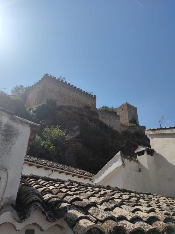 Apartamentos Peña del Castillo - Chambres d’hôtes Cazorla