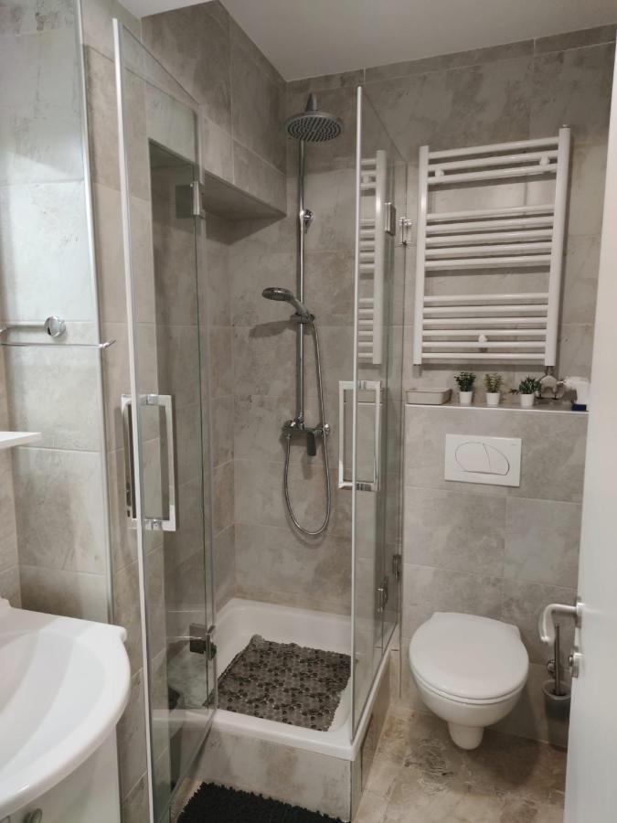 Single Room with Private Bathroom
