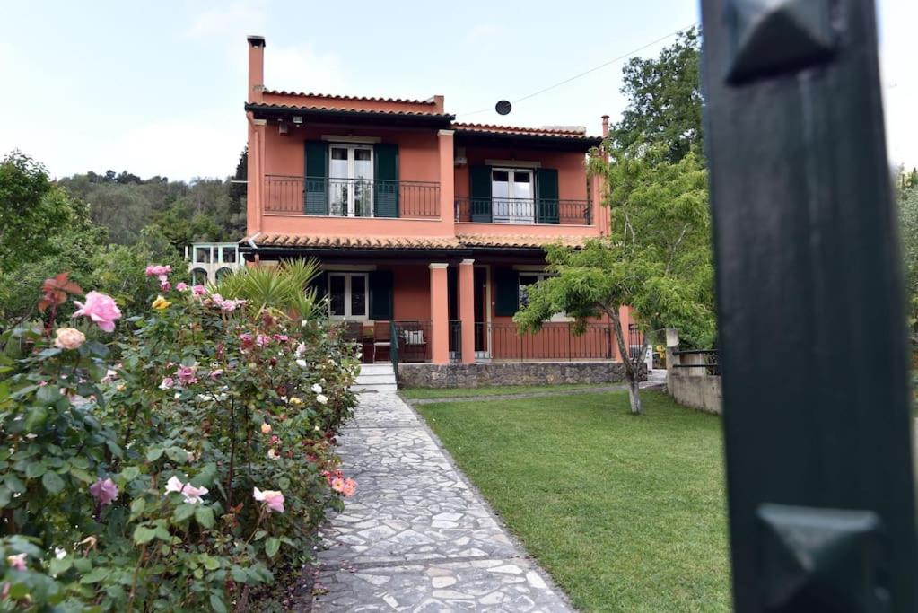 Villa Melian - 8' from Kontogialos Beach - Bed and Breakfast
