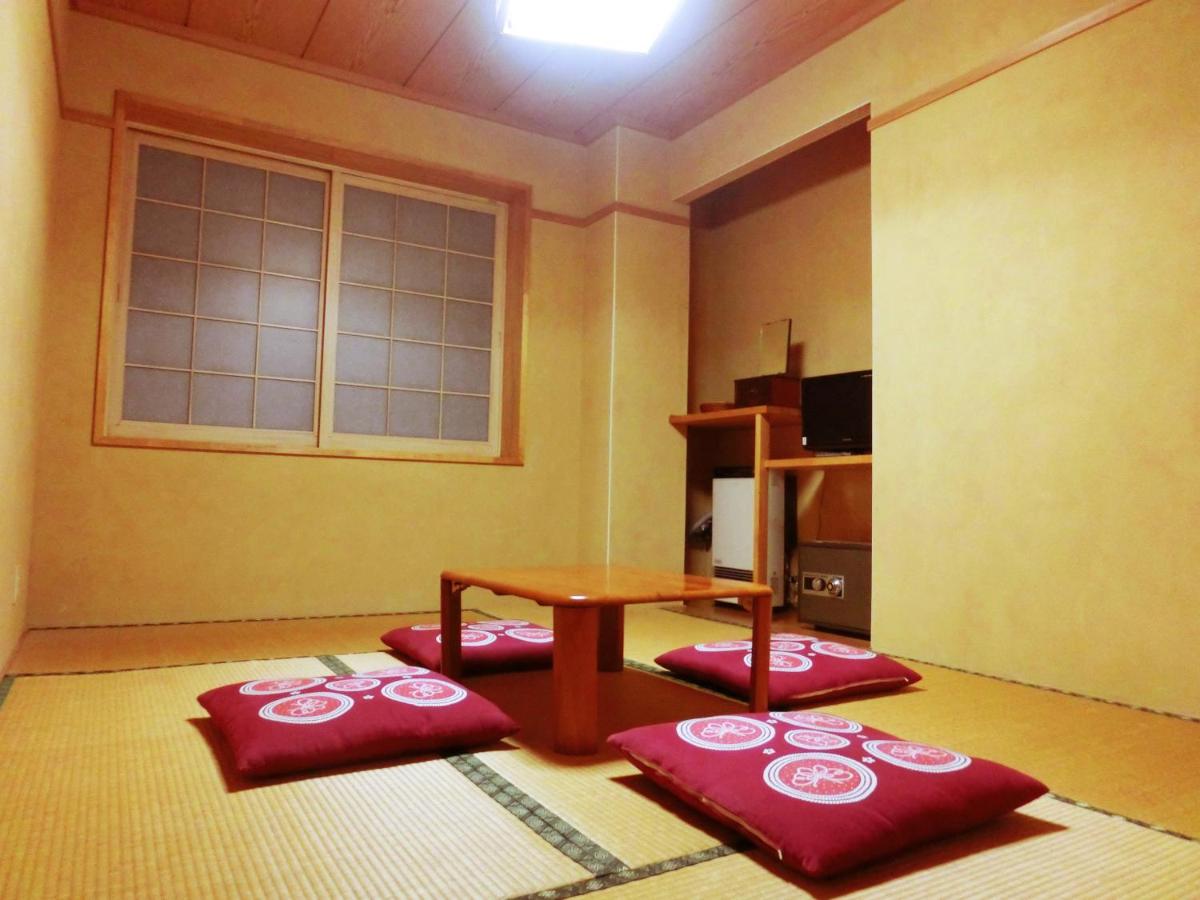 Japanese-Style Twin Room with Shared Bathroom