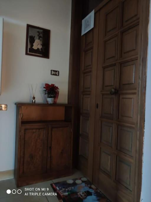 Charlie's Home Arezzo-Appartamento-B&B Arezzo con Parcheggio privato- Arezzo Città del Natale 2023 - Centro Arezzo Fiere e Congressi- Mercatini Natale Arezzo Casa di Babbo Natale e Villaggio Tirolese 2023 - Chambres d'hôtes Arezzo
