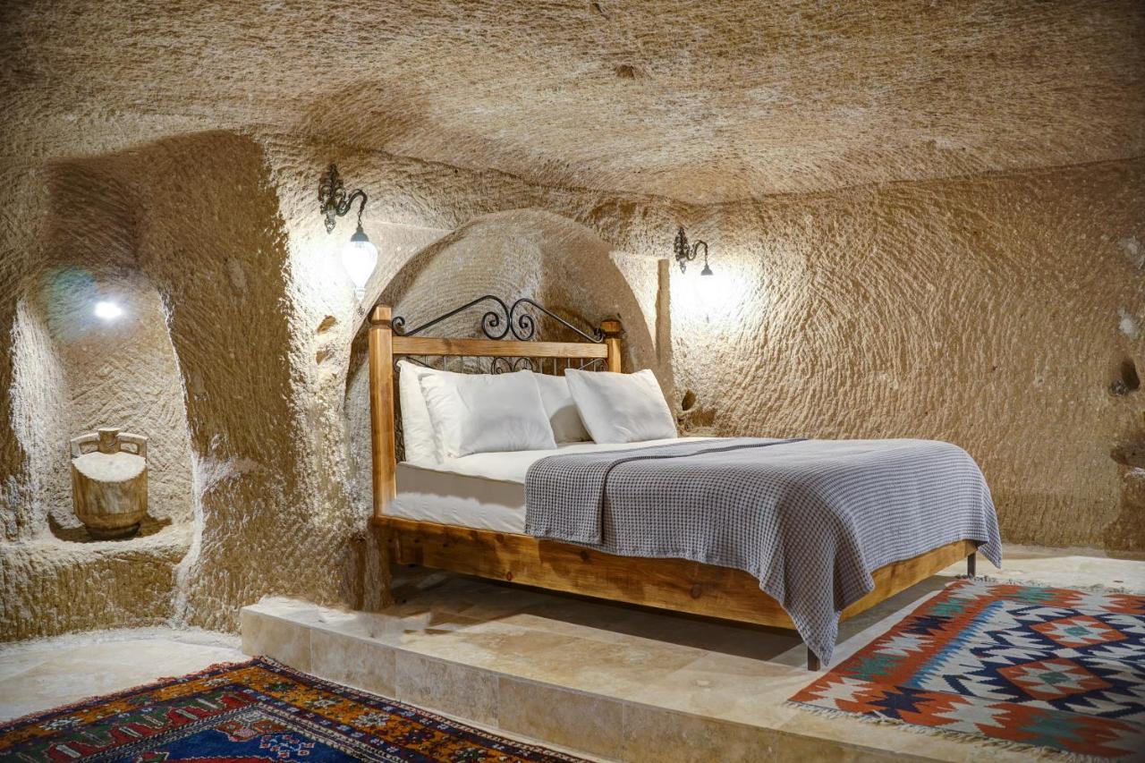 Superior King Suite
