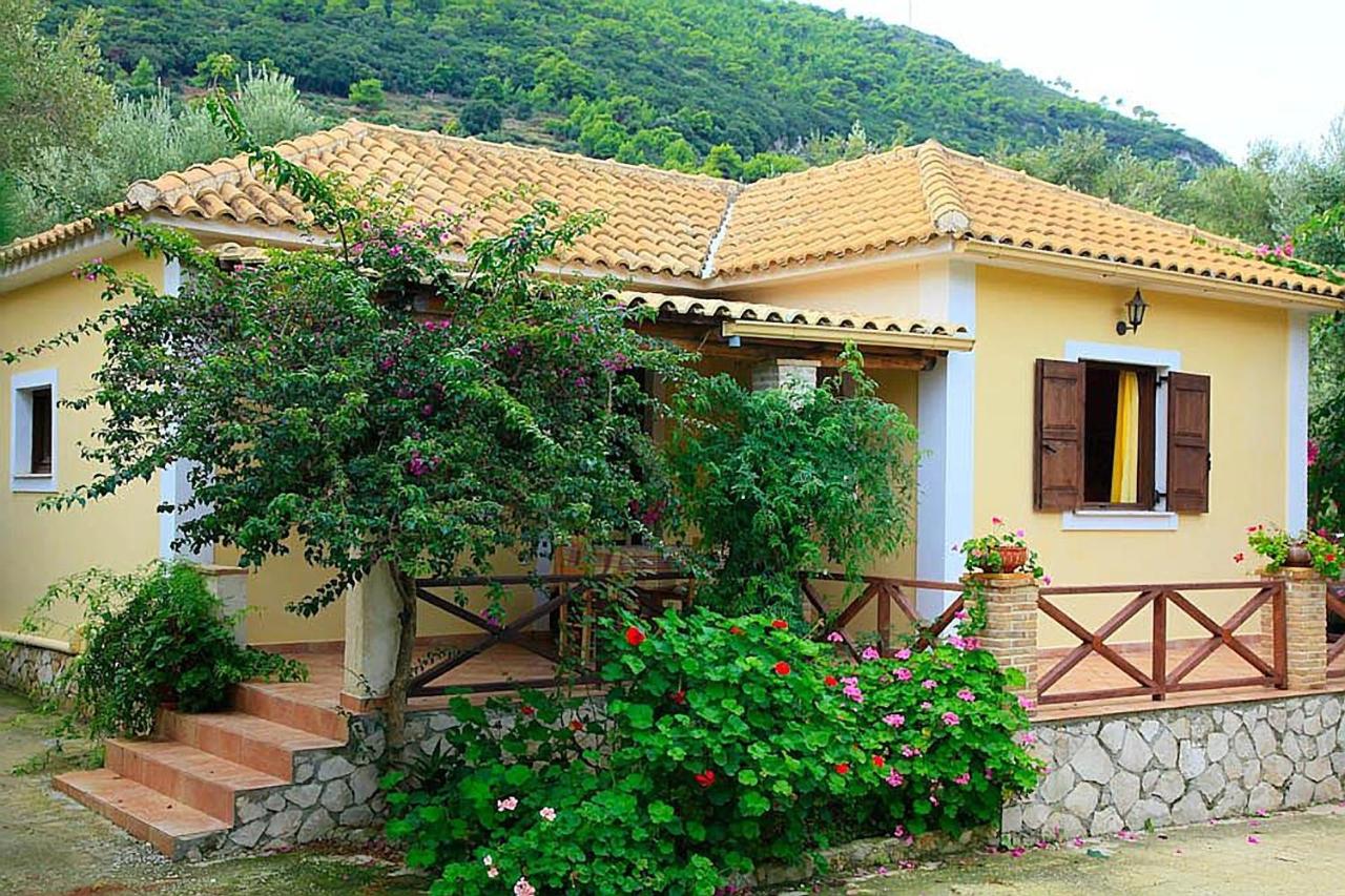 Yannis' Village - Bed and Breakfast Koróni