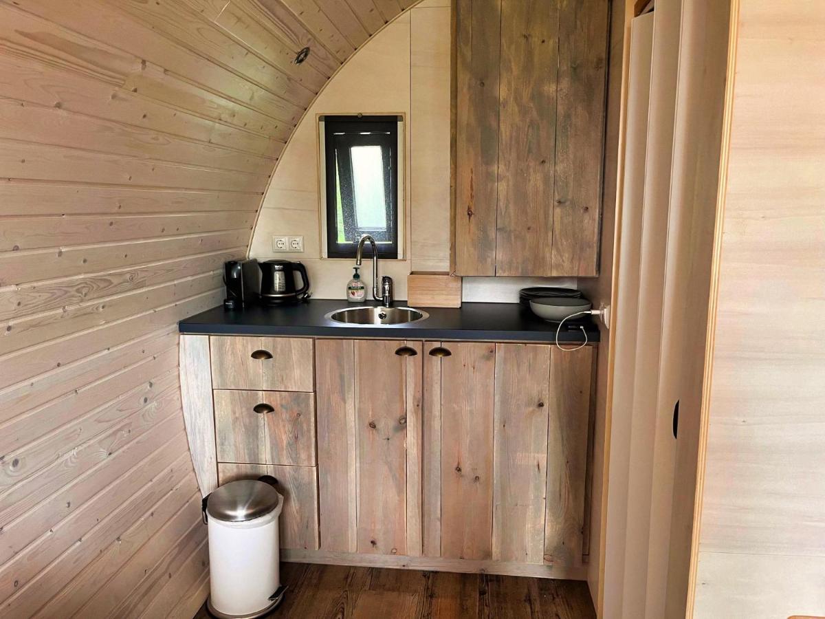 Pod Hotelkamer aan het water - Bed and Breakfast Dokkum
