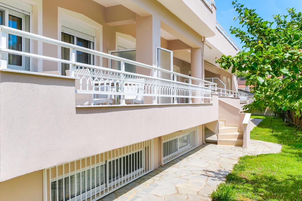 Elena Apartments - B&B