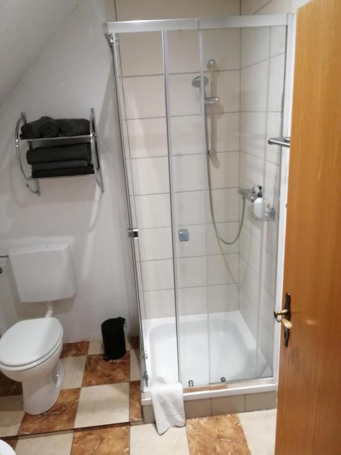 Camera Quadrupla Classic