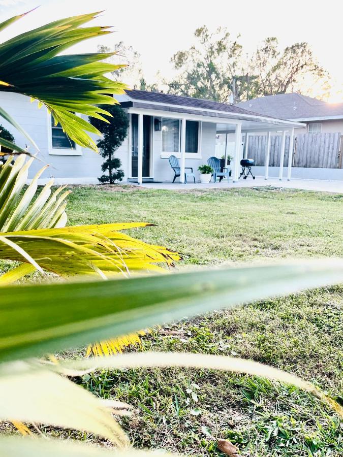 4 miles to Siesta Key Beach #1 in America - B&B
