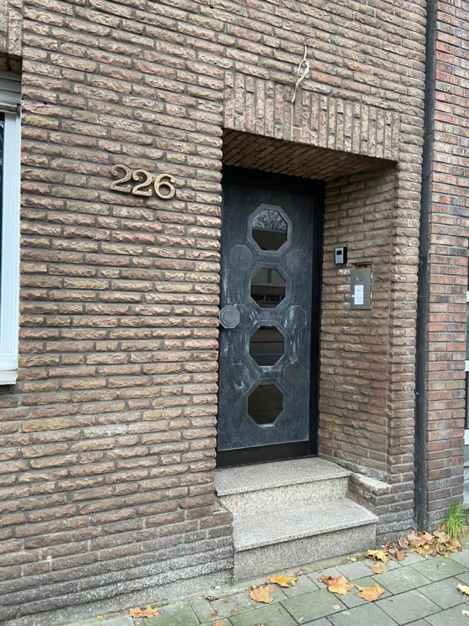 Core Rooms - Apartment Oberhausen - B&B