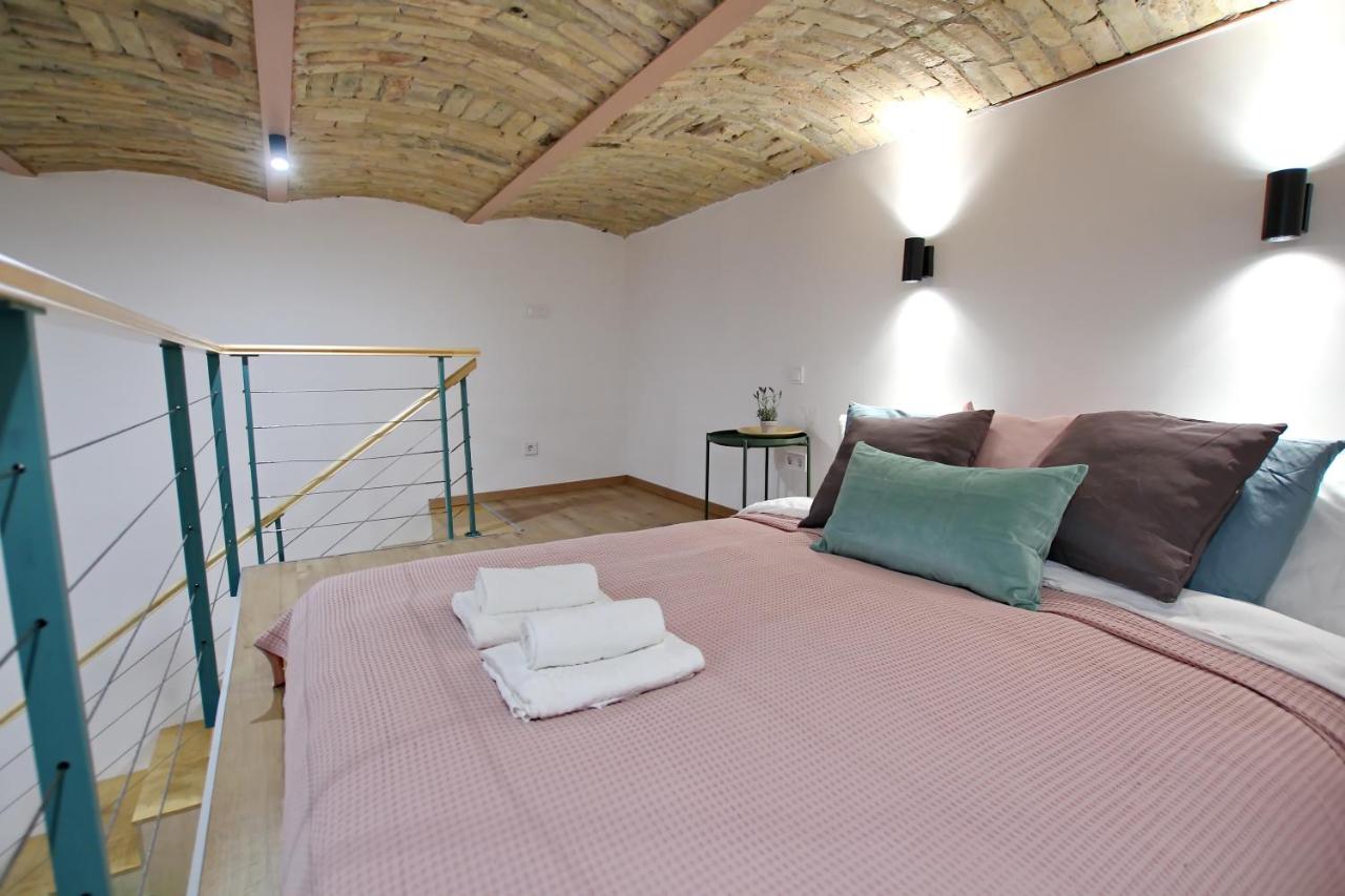 Lovely&modern downtown apartment with FREE PARKING - B&B