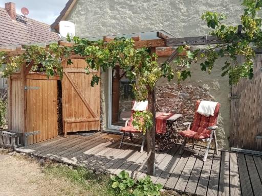 Pension (FW) "Seeblick" am Stelzenhaus - B&B Dornburg