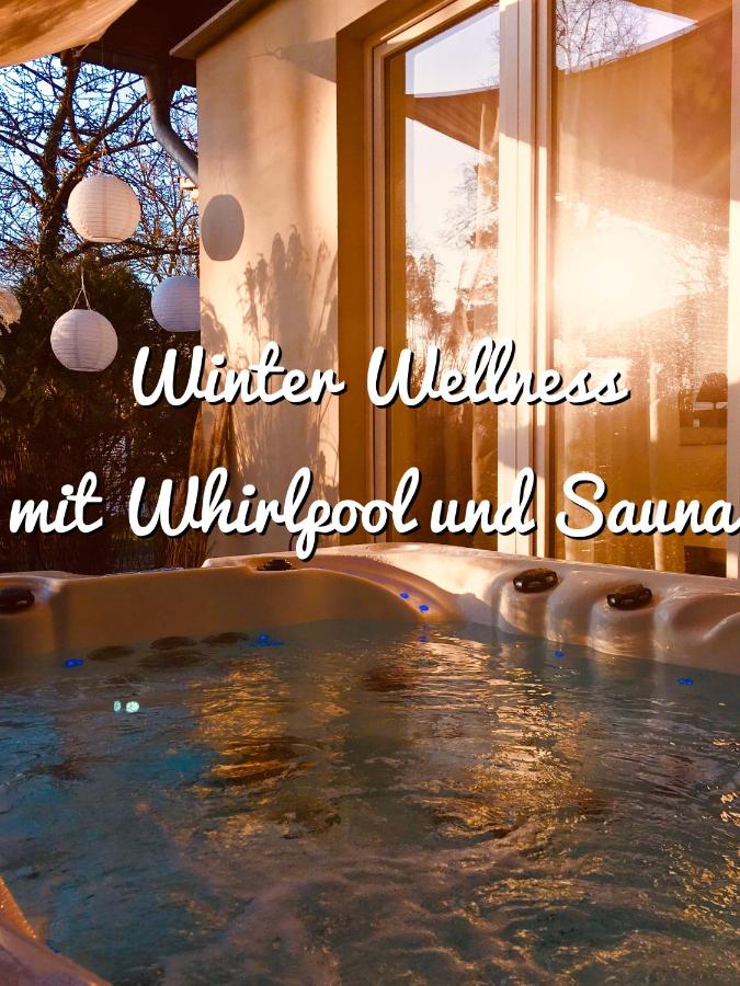 B&B Petershagen - GartenApartment Strandgut mit Outdoor Whirlpool und Garten - Bed and Breakfast Petershagen