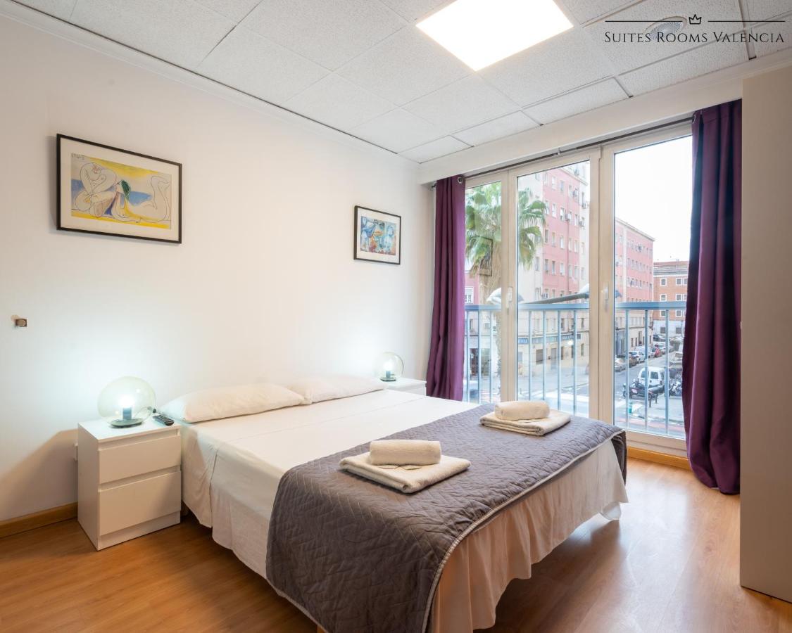 Standard Double Room with Shared Bathroom