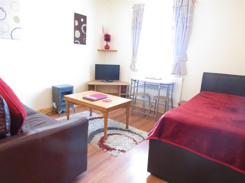 One-Bedroom Standard Apartment