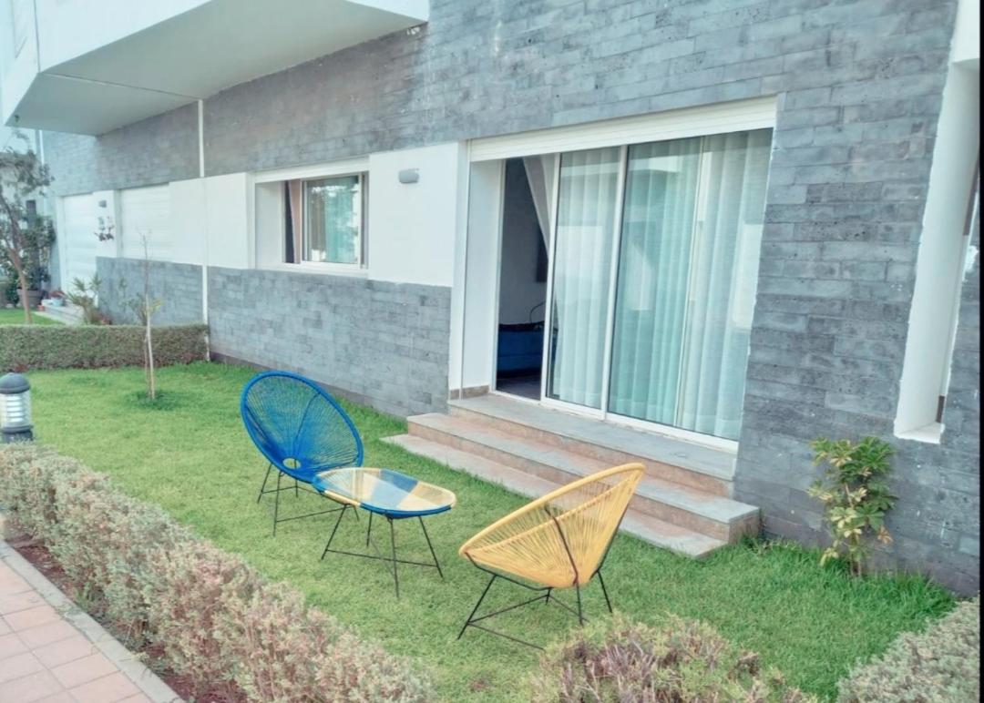 Apartment with Garden View