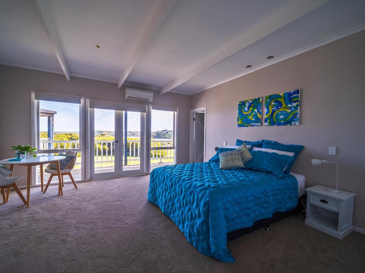 B&B Smiths Beach - 1-bedroom unit with balcony and ocean views! - Bed and Breakfast Smiths Beach