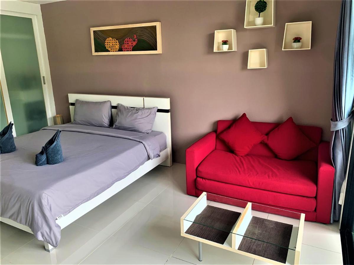 Studio Apartment with Sea View