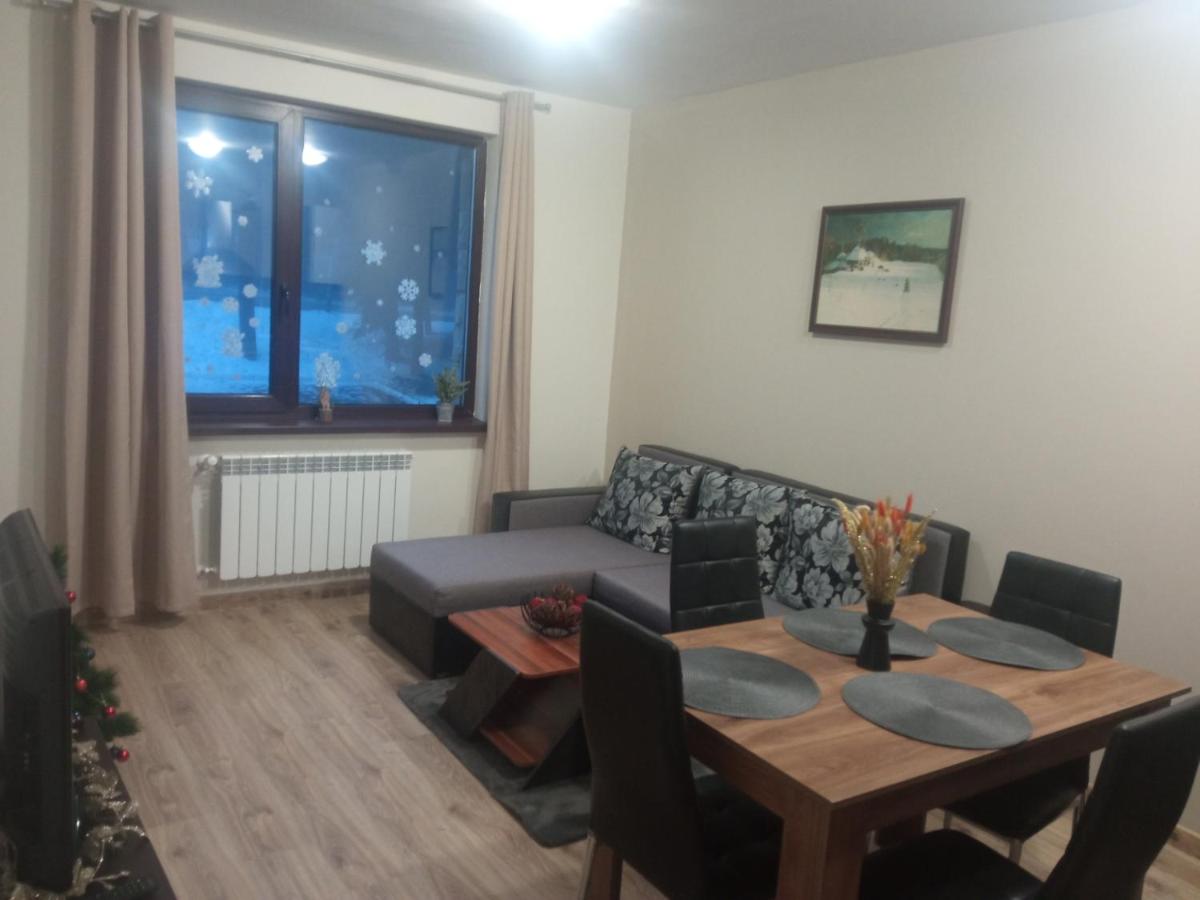 Apartment E23 Borovets Gardens - B&B Borovets