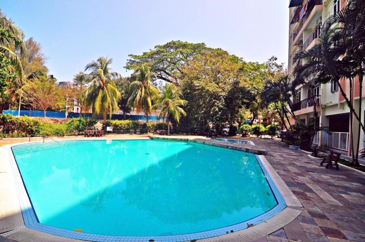 Bayu Emas Ferringhi Homestay - B&B