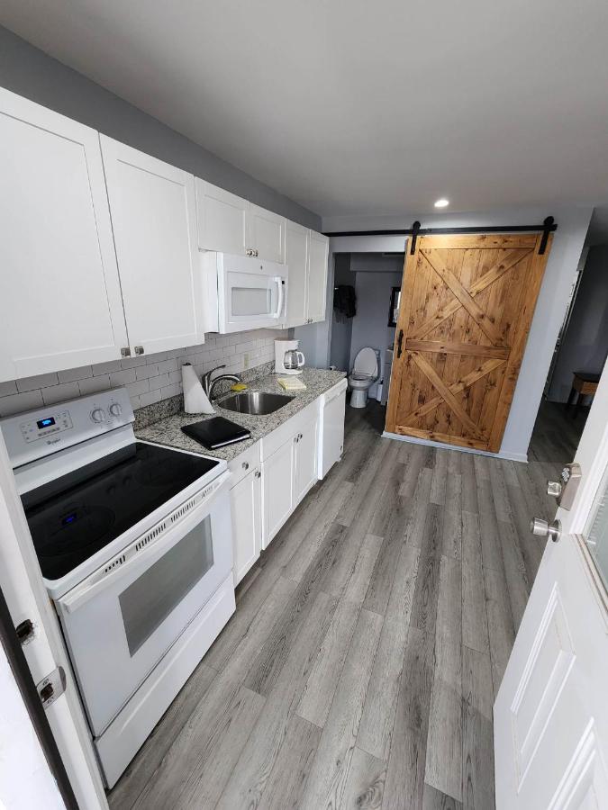 125 Atlantic Avenue Unit K - Pet Friendly! Walk To The Beach and Pier! 1BR - 1BA -Sleeps 2-4 guests! - Ferienwohnung Myrtle Beach