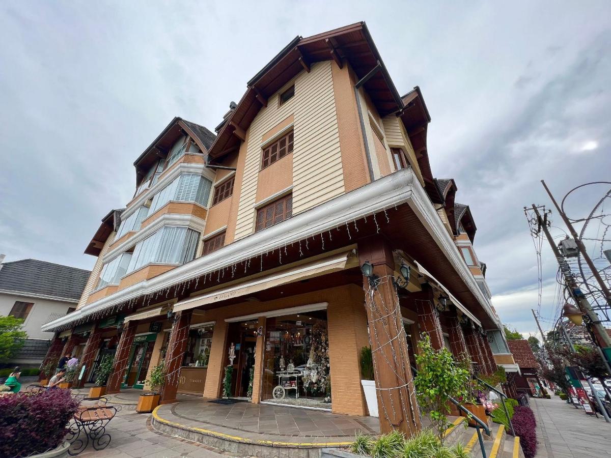 Gramado Boulevard 404 - Apto no coração de Gramado, 300 metros Rua Coberta - Chambres d’hôtes