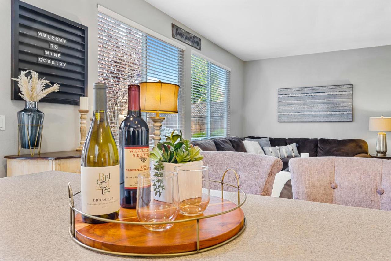 Brand New Listing – Windsor “Winetopia” Getaway - Ferienwohnung Windsor
