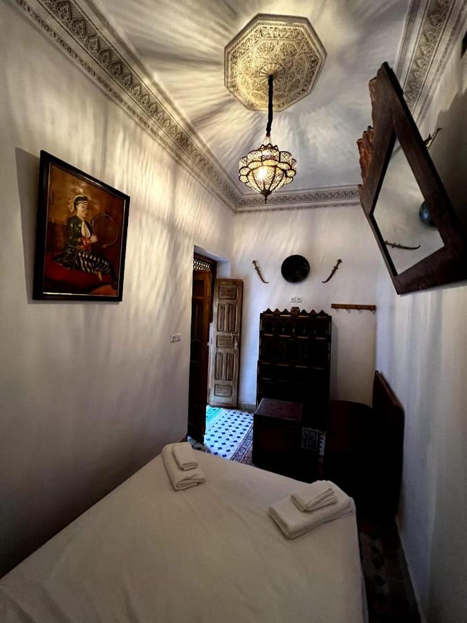 Dreibettzimmer mit eigenem externen Bad