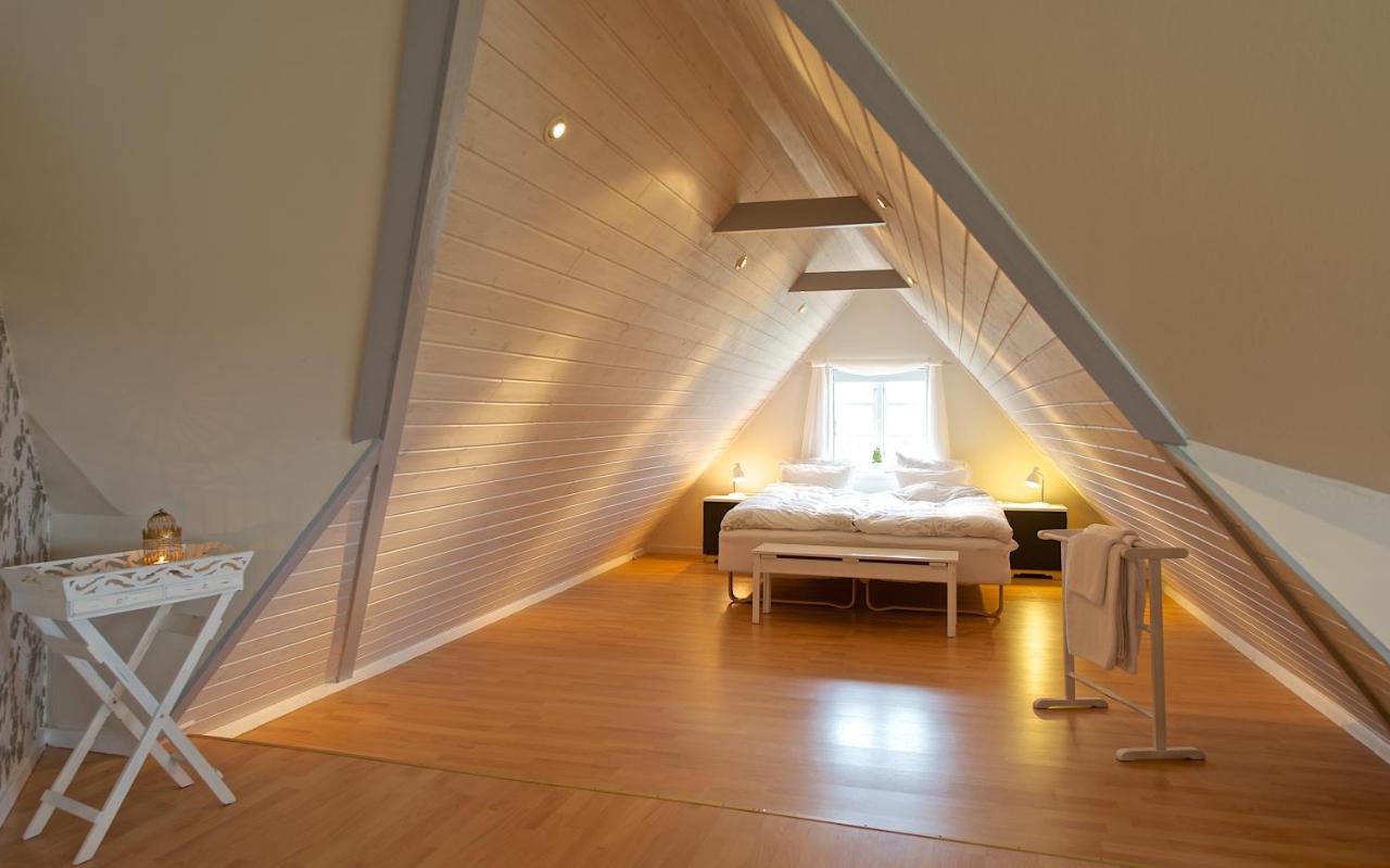 Vierbettzimmer mit Gemeinschaftsbad
