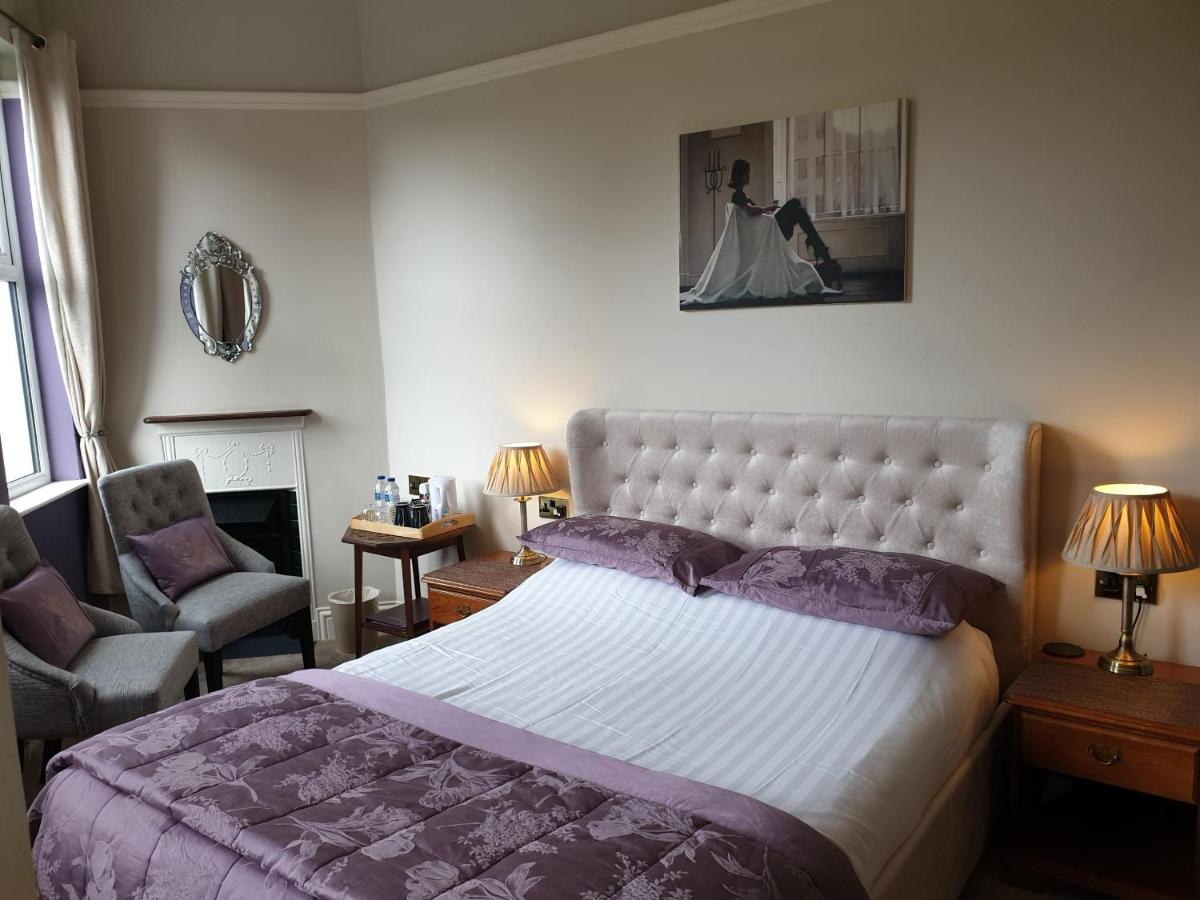 Deluxe Zimmer mit Kingsize-Bett