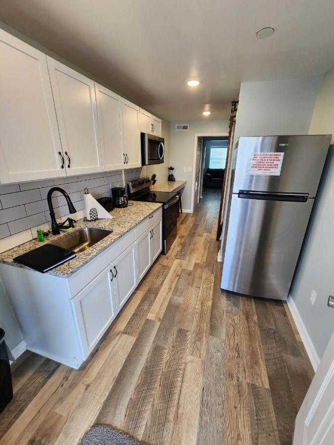 125 Atlantic Avenue Unit I - Pet Friendly! Walk To The Beach and Pier! 1BR -1BA - Sleeps 2-4 guests! - B&B